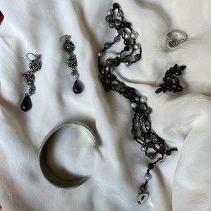 jewelry set- 925, pewter, hematite, glass & crystal beads…..